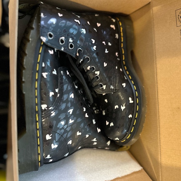 Dr Martens Women’s 6 1460 NIB! - Picture 3 of 10